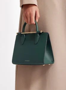 Premium Croc-Embossed Handbag with Elegant Finish