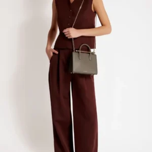 Sophisticated Evening Clutch for Parties and Events Hover Image